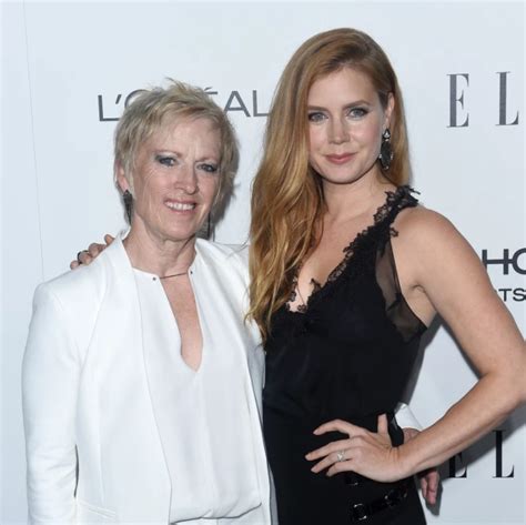 amy adams mother age